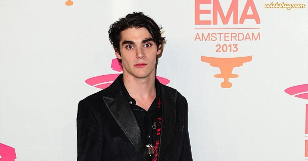 Who is RJ Mitte?